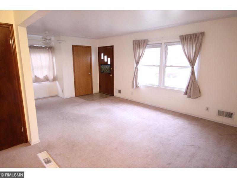 1726 Euclid St, Saint Paul, MN 55106