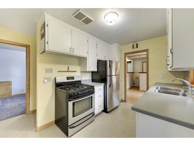 3504 Utah Ave S, Saint Louis Park, MN 55426