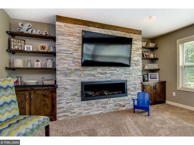 3080 White Pine Way, Stillwater, MN 55082