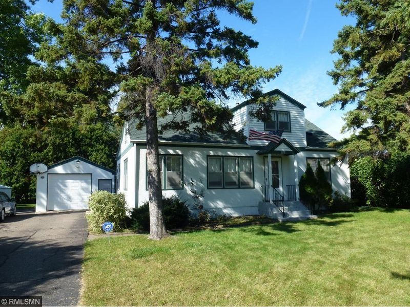 6717 W Broadway Ave, Brooklyn Park, MN 55428
