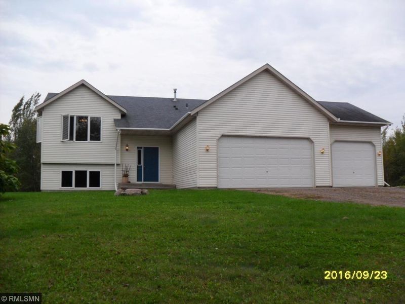 2533 N Lake Dr, Braham, MN 55006