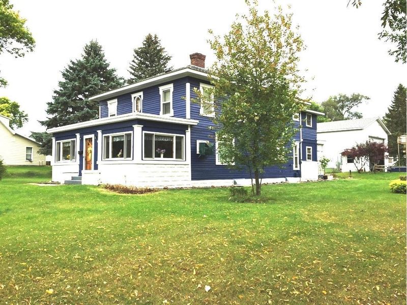 206 Maple St, Sauk Centre, MN 56378