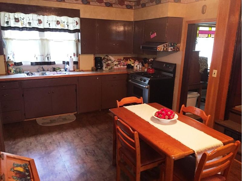206 Maple St, Sauk Centre, MN 56378