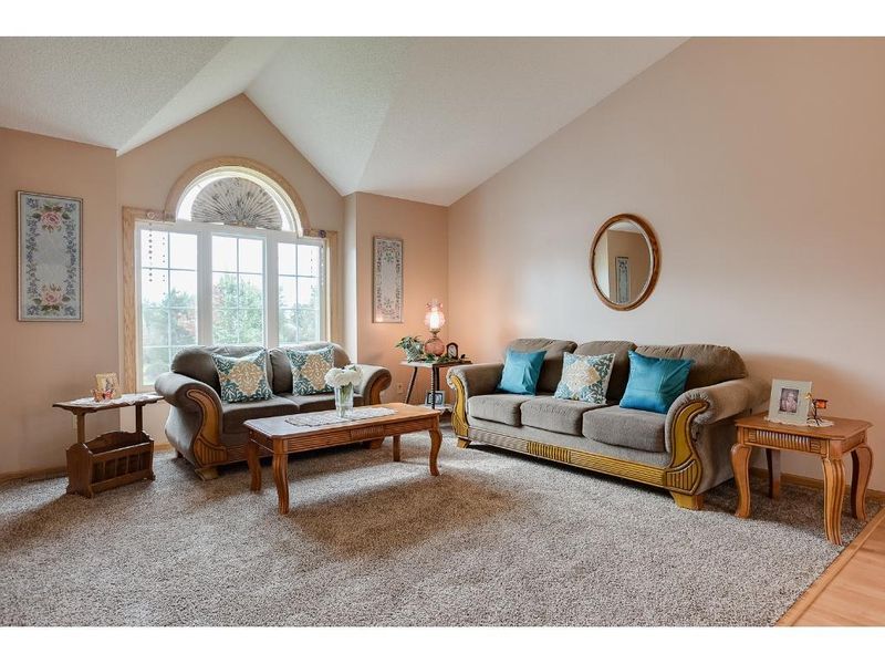 4924 Kings Crossing, Brooklyn Park, MN 55443