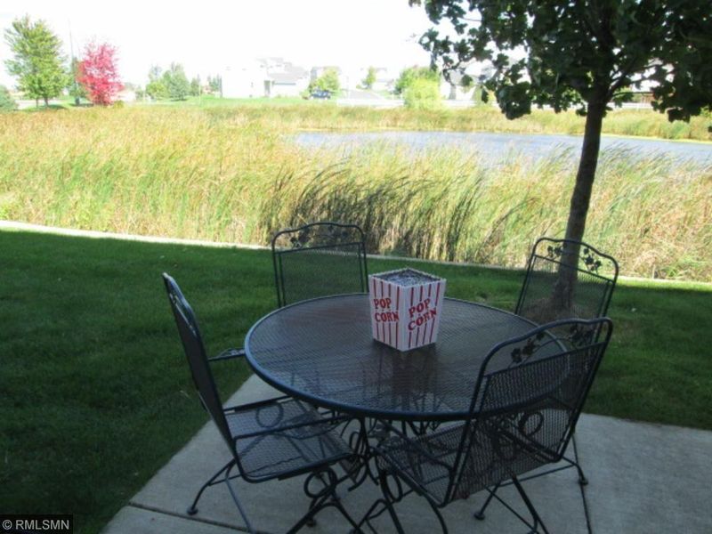 1580 Sumac Cir, Carver, MN 55315