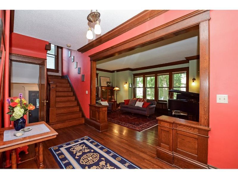2162 Carroll Ave, Saint Paul, MN 55104