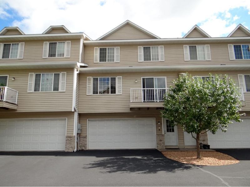 1567 County Road D E #D, Maplewood, MN 55109