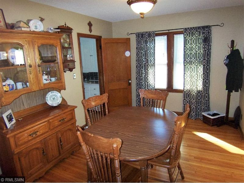 735 Brown St SW, Hutchinson, MN 55350