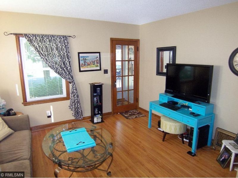 735 Brown St SW, Hutchinson, MN 55350