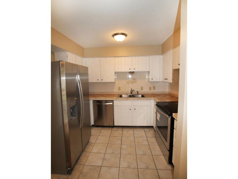 1410 Rainbow Ave, Maple Plain, MN 55359