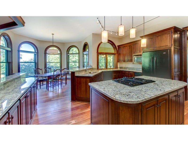 6049 Sargent Ct N, Lino Lakes, MN 55110