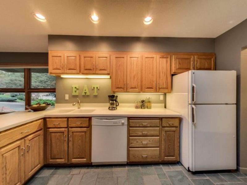 4301 Beverly Ave, Golden Valley, MN 55422