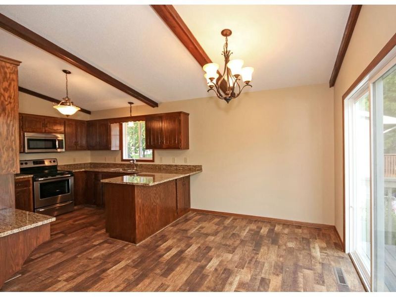 532 79th Ave N, Brooklyn Park, MN 55444