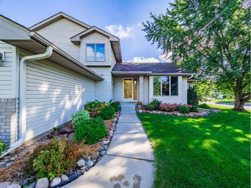 14297 Cranberry Way, Rosemount, MN 55068