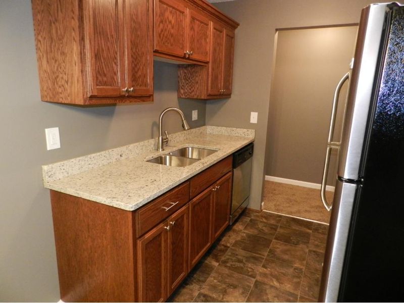 3461 Kent St #1114, Shoreview, MN 55126