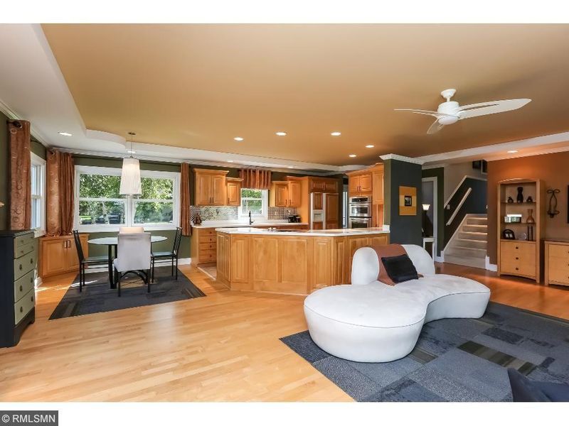 8220 Harrison Rd, Bloomington, MN 55437