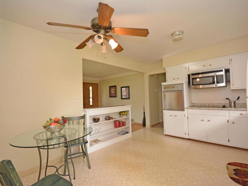 382 Mainzer St, West Saint Paul, MN 55118