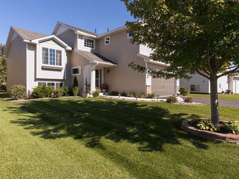 2671 Lower 147th Ct W, Rosemount, MN 55068
