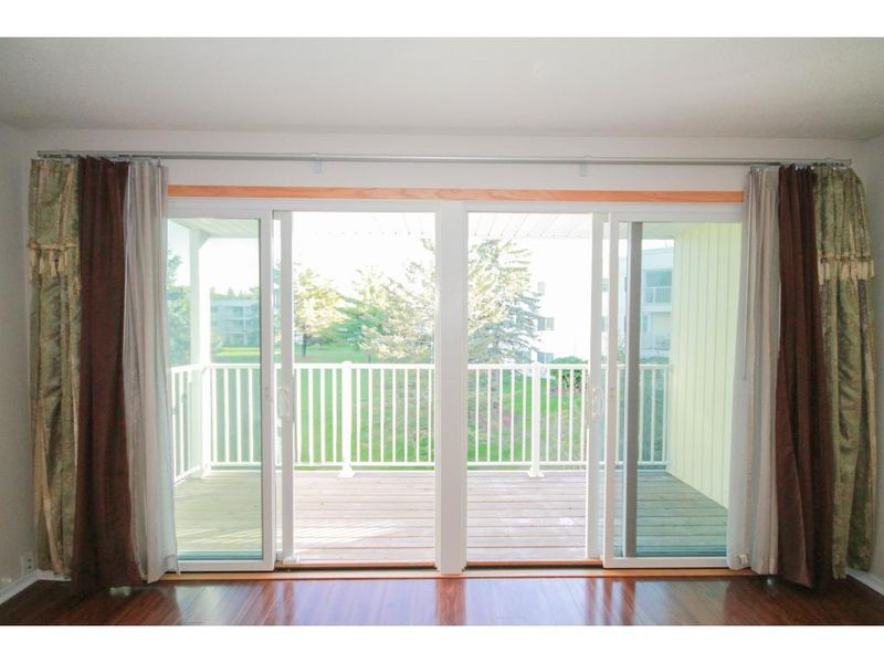 120 Demont Ave E #203, Little Canada, MN 55117