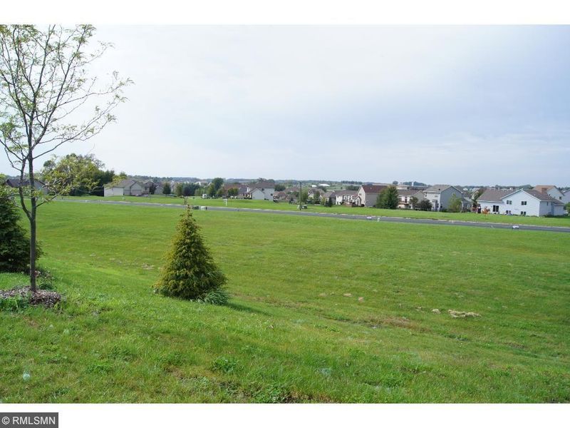 208 16th Ave SE, Lonsdale, MN 55046
