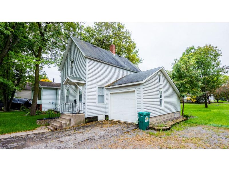 521 1st Ave NW, Buffalo, MN 55313