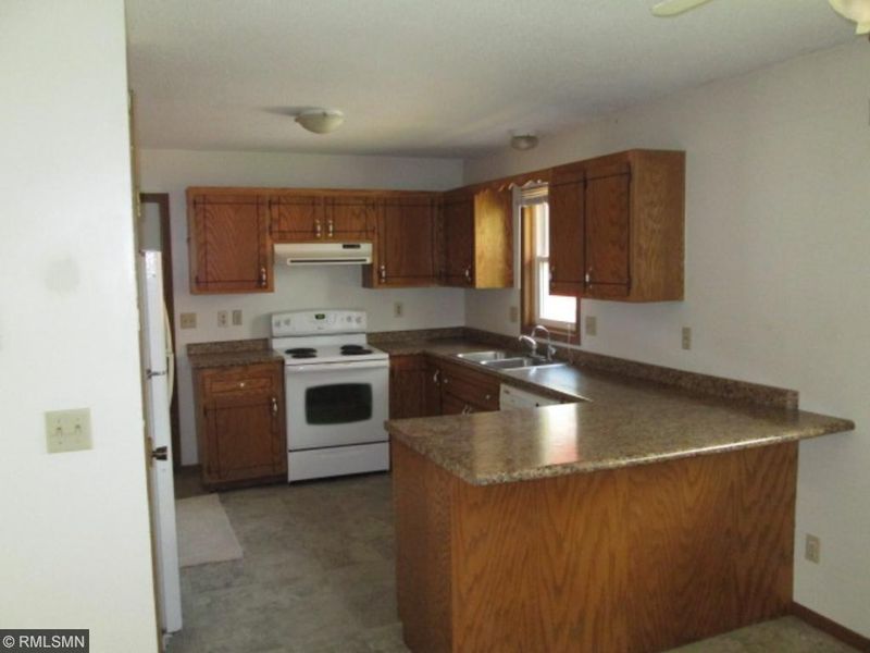 799 California St NW, Hutchinson, MN 55350