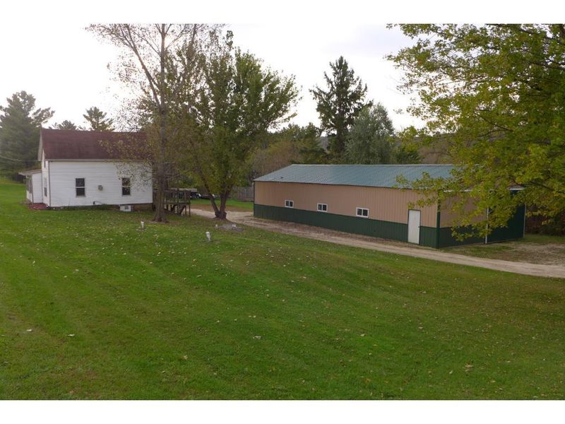 N6430 740th St, Beldenville, WI 54003