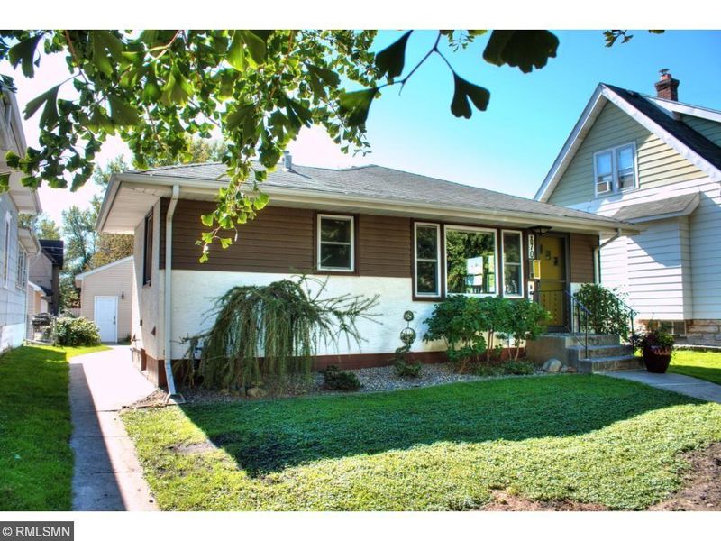 870 Watson Ave, Saint Paul, MN 55102