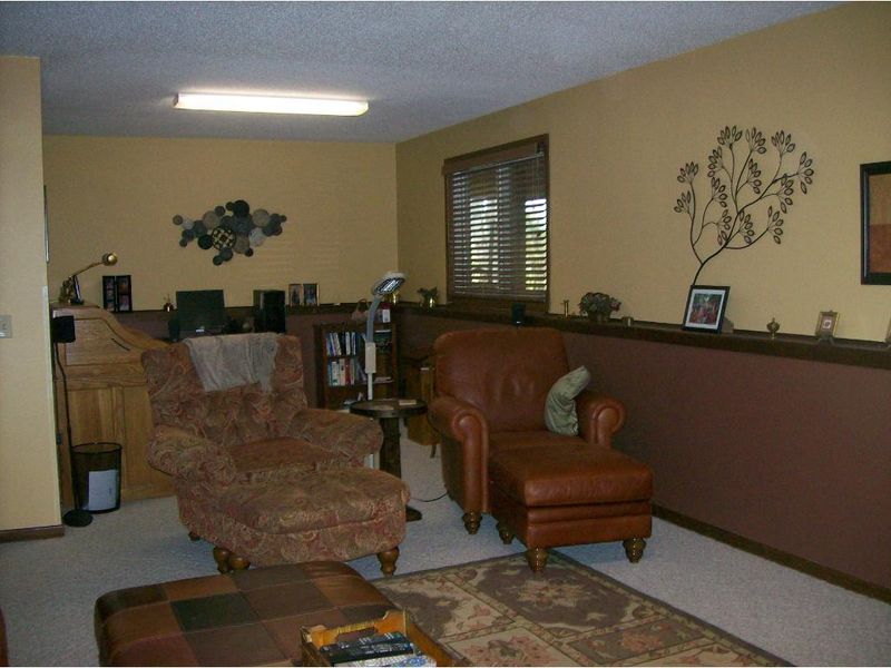 28 Anjo Dr, Sauk Centre, MN 56378
