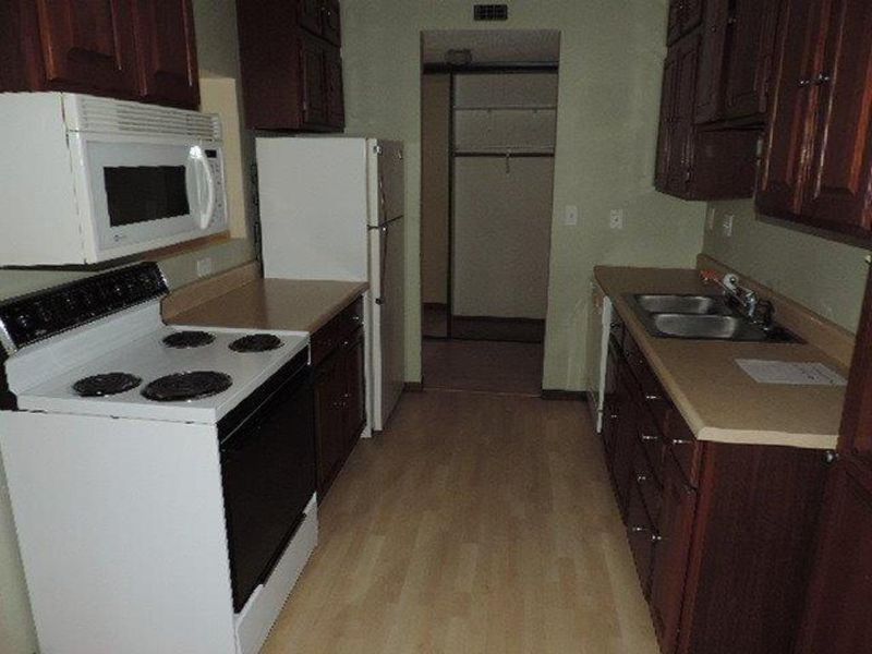 450 Ford #204, Saint Louis Park, MN 55426