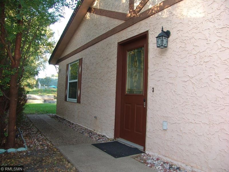 224 1st St NW, Elk River, MN 55330