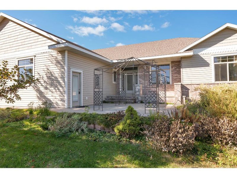 211 11th St N, Cold Spring, MN 56320