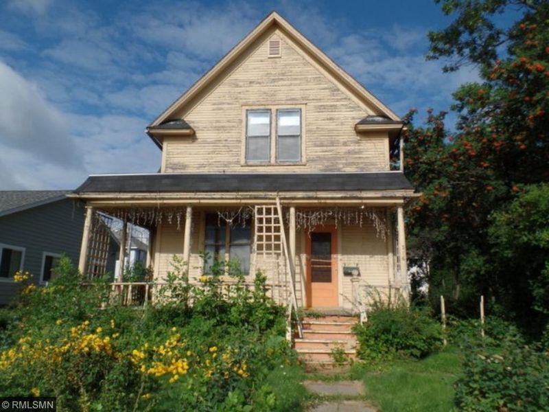 316 N 5th Ave, Virginia, MN 55792