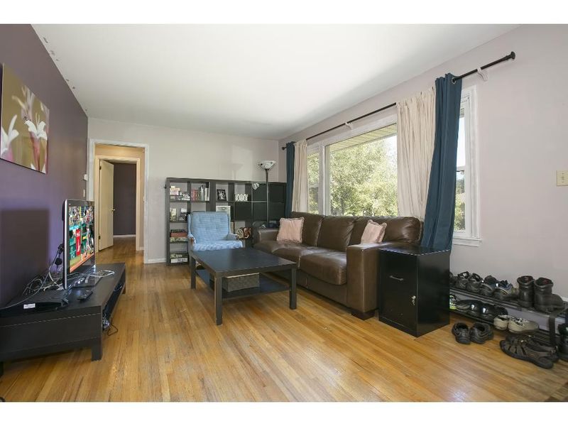 1610 Pennsylvania Ave S, Saint Louis Park, MN 55426