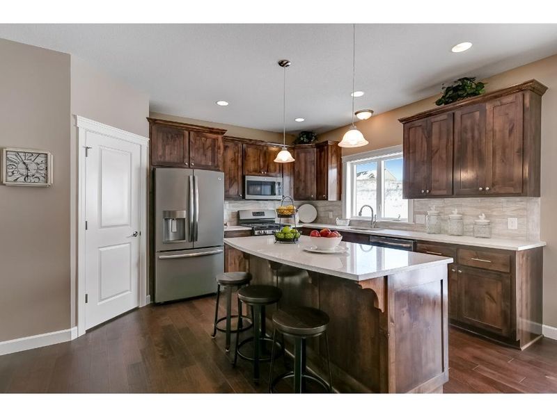 20072 Heath Ave, Lakeville, MN 55044
