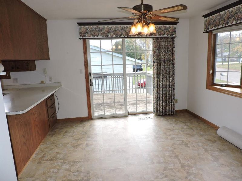 680 Ponderosa St, Paynesville, MN 56362