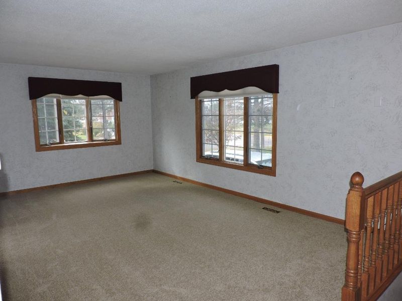 680 Ponderosa St, Paynesville, MN 56362