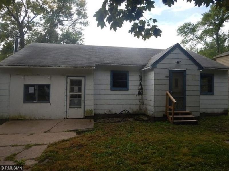105 W 4th St N, Truman, MN 56088