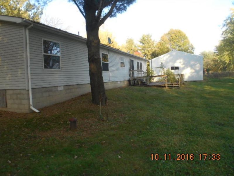 56655 220th St, Austin, MN 55912