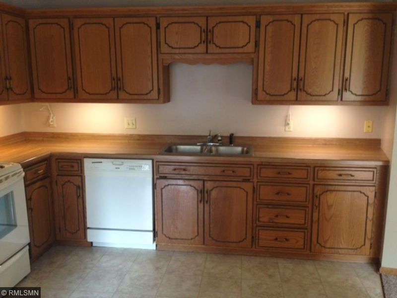 2006 Stockinger Dr, Saint Cloud, MN 56303