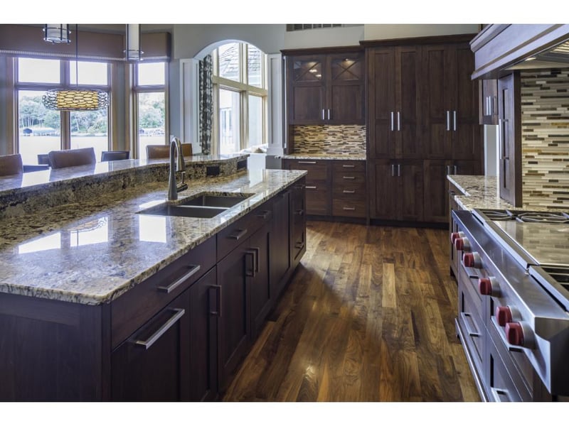 20975 Channel Dr, Greenwood, MN 55331