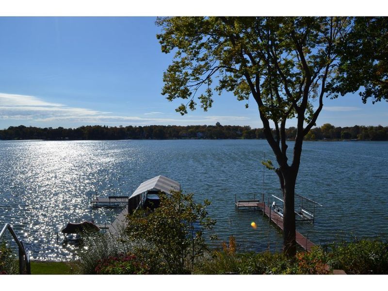 1735 Canary Ln, Mound, MN 55364