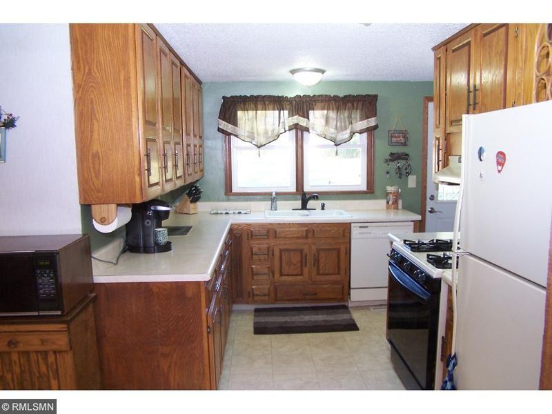 12490 Oakridge Rd, Brainerd, MN 56401