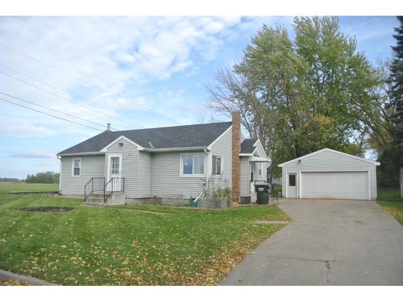 213 3rd Ave NW, Plato, MN 55370