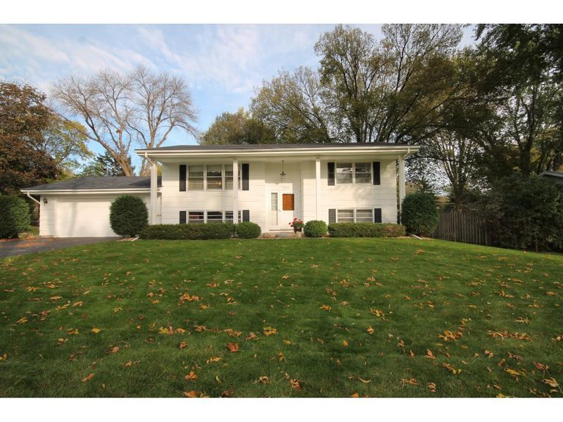 11025 Johnson Ave S, Bloomington, MN 55437