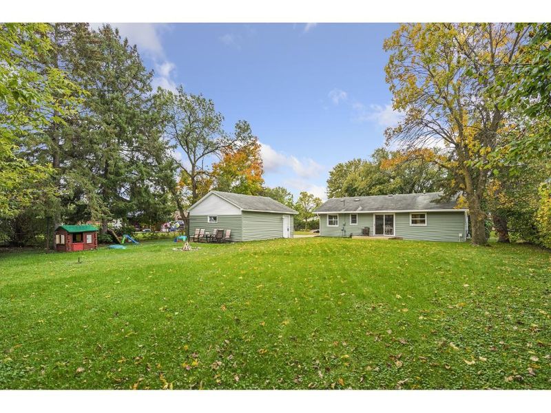 2537 112th Ave NW, Coon Rapids, MN 55433