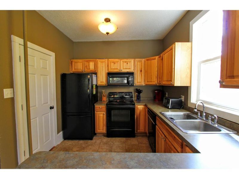 423 Bluff Ave, Brainerd, MN 56401