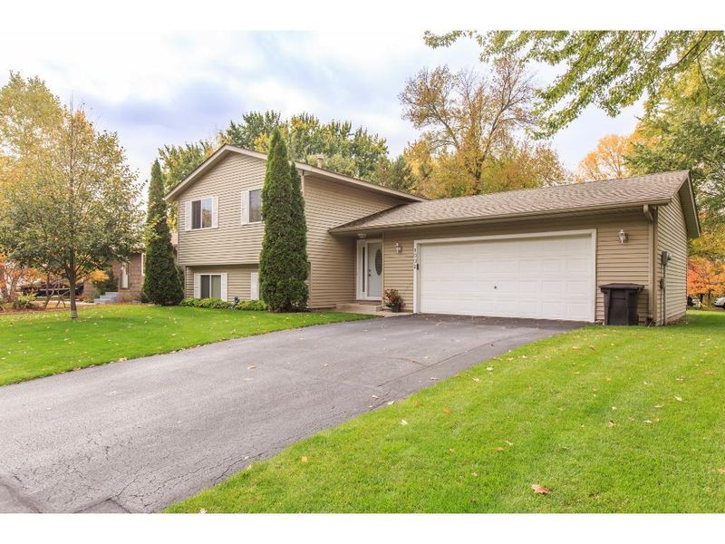 1002 8th St SW, Forest Lake, MN 55025