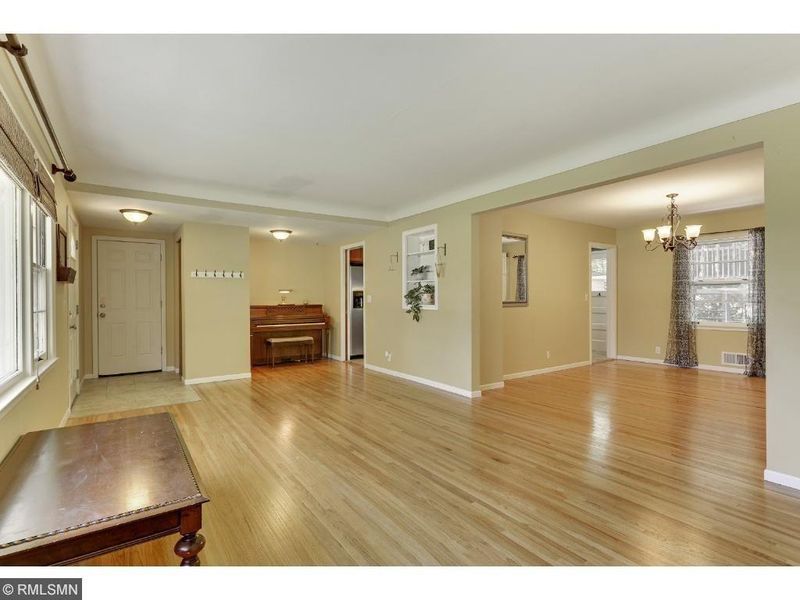 3104 Roosevelt St NE, Saint Anthony, MN 55418
