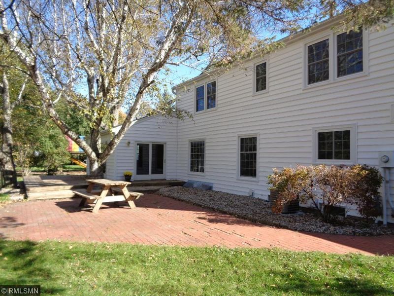 1 Ridge Ln, Le Sueur, MN 56058